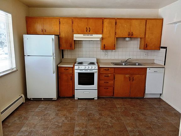 1250 Elder Ave. #1 - kitchen