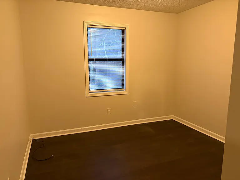109 Jennifer Ln SW — Photo 8