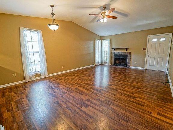 5th image of 2039 Hanover Ct