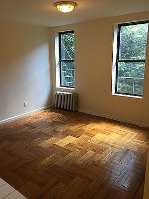 2nd image of 1335 E 12th St #11