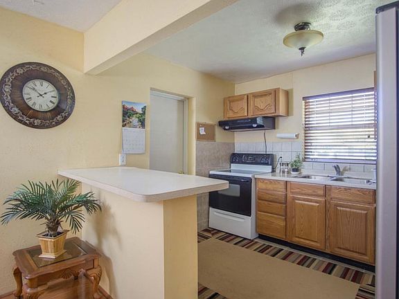 3rd image of 4420 Naranja Dr S