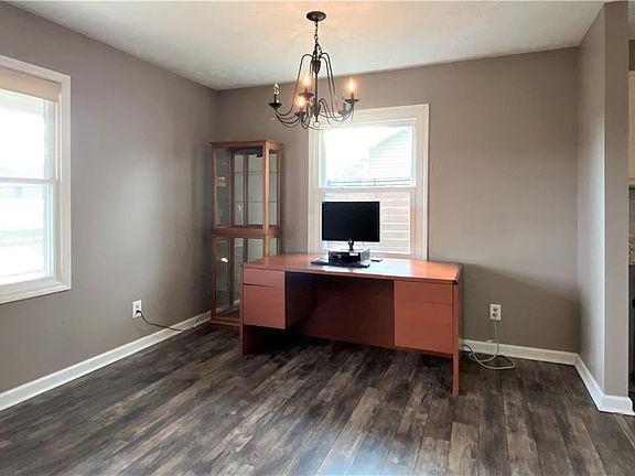 5th image of 2406 Lakeshore Ct