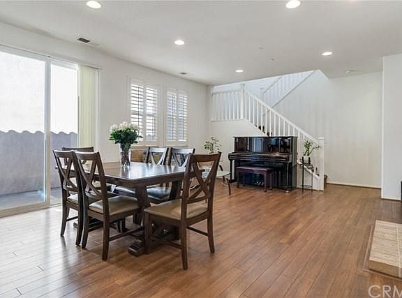 5th image of 26164 Long St
