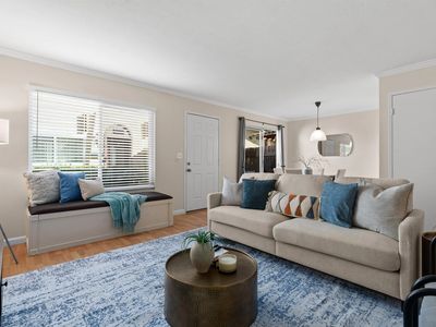 11052 Via San Marco, San Diego, CA, 92129