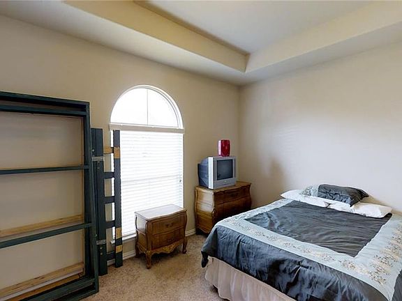 4th image of 123 Derby Ln