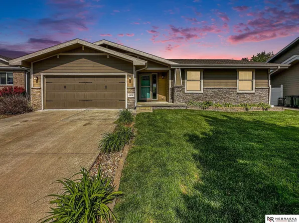 1809 SW Derek Ave, Lincoln, NE 68522