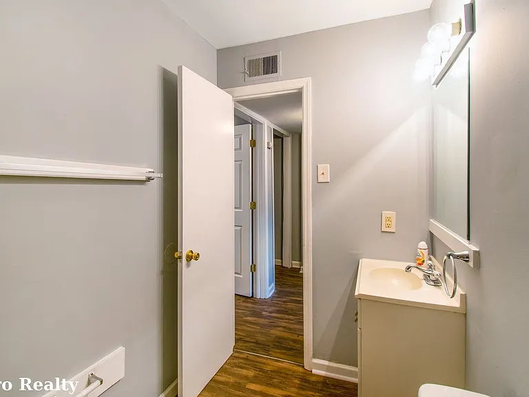 1804 Lyle Ave #2 — Photo 11