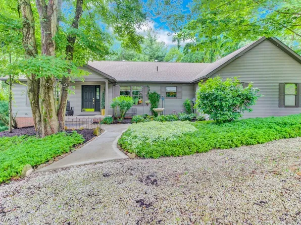 38 Choctaw Trl, Malvern, OH 44644