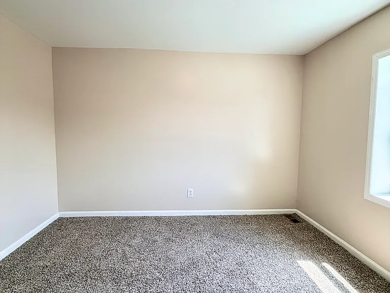 5417 Nelson Ave — Photo 11