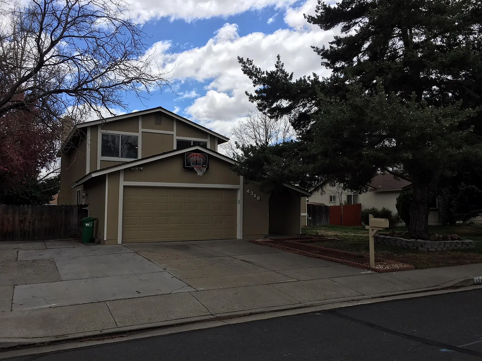 4340 Snowshoe Ln photo 1