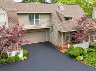 4016 W 79th St, Prairie Village, KS 66208