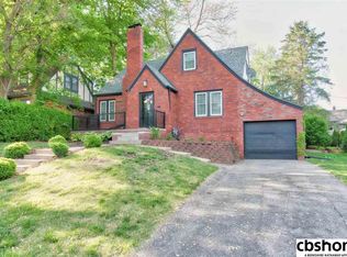 5627 Western Ave, Omaha, NE 68132