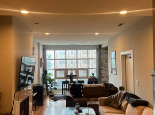 1216 N Lasalle St #4, Chicago, IL 60610