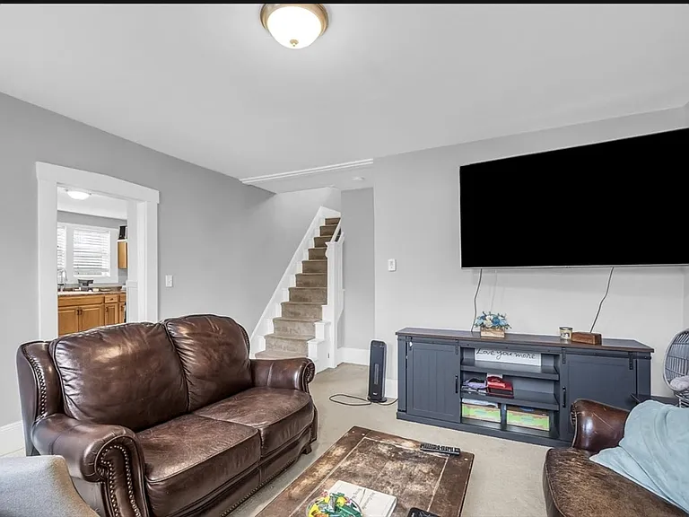 41 Middlesex St #2 — Photo 8