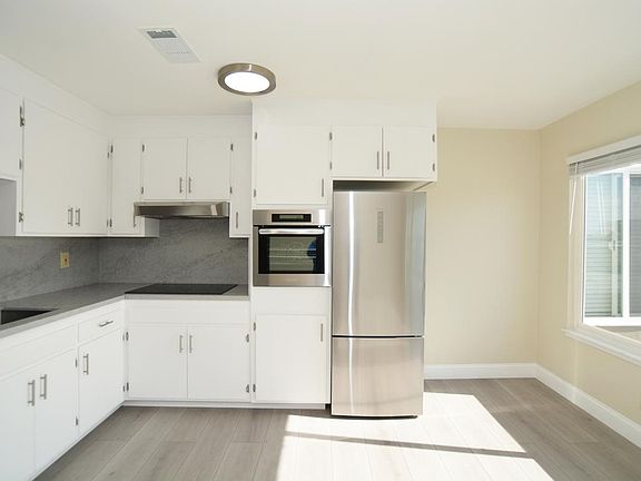5th image of 1350 38th Ave #5