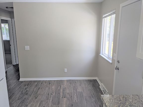 3rd image of 2497 Briarwood Dr