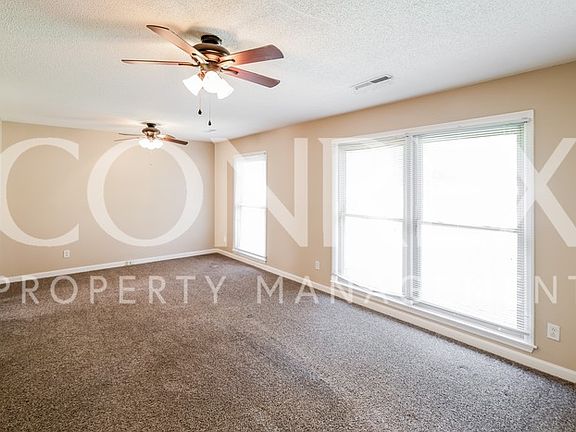 2nd image of 102 Tiffany Ln