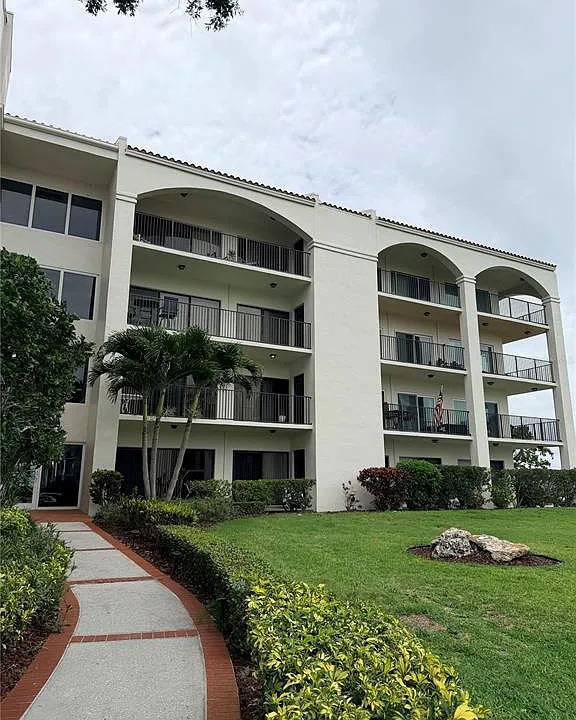 328 Mariner Dr #328