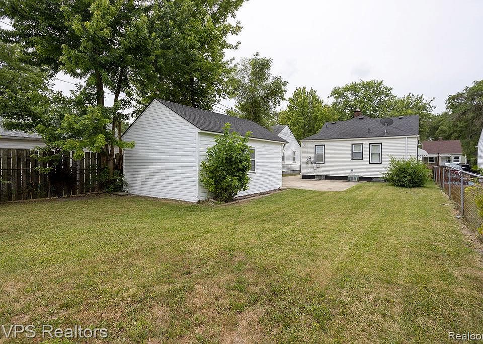 19309 Woodside St, photo 13