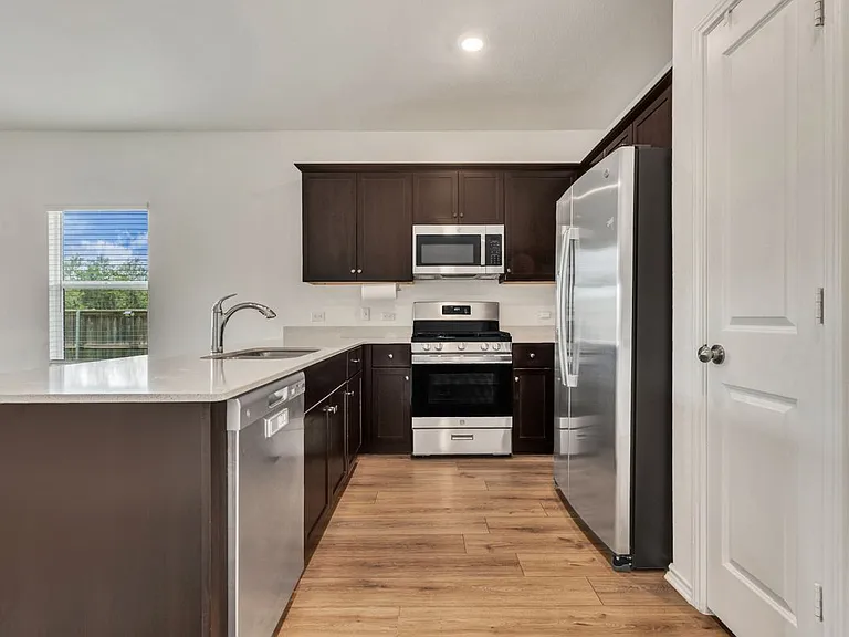 15401 Poppy Petal Dr — Photo 4