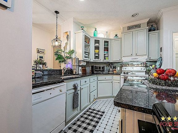 3rd image of 3724 Winward Lakes Dr