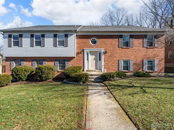 1334 Black Forest Dr, Dayton, OH 45449