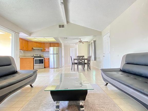 3rd image of 34 Loma Mar Ct
