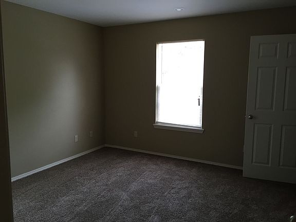 4th image of 108 Marina Shrs APT B