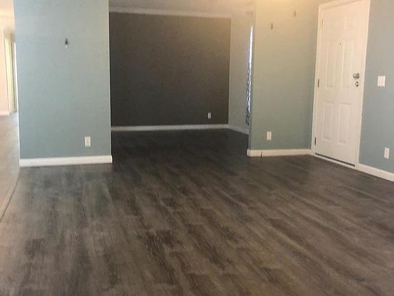 3rd image of 569 Pine Ln #A