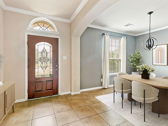 3rd image of 26315 Cedar Pine Dr