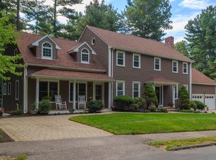 16 Rockwood St, Walpole, MA 02081