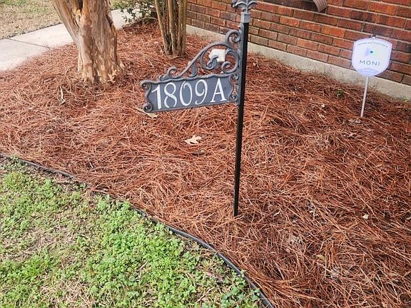 3rd image of 1809A Townhouse Dr