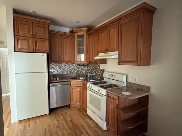 534 Prospect Avenue image 1 of 14