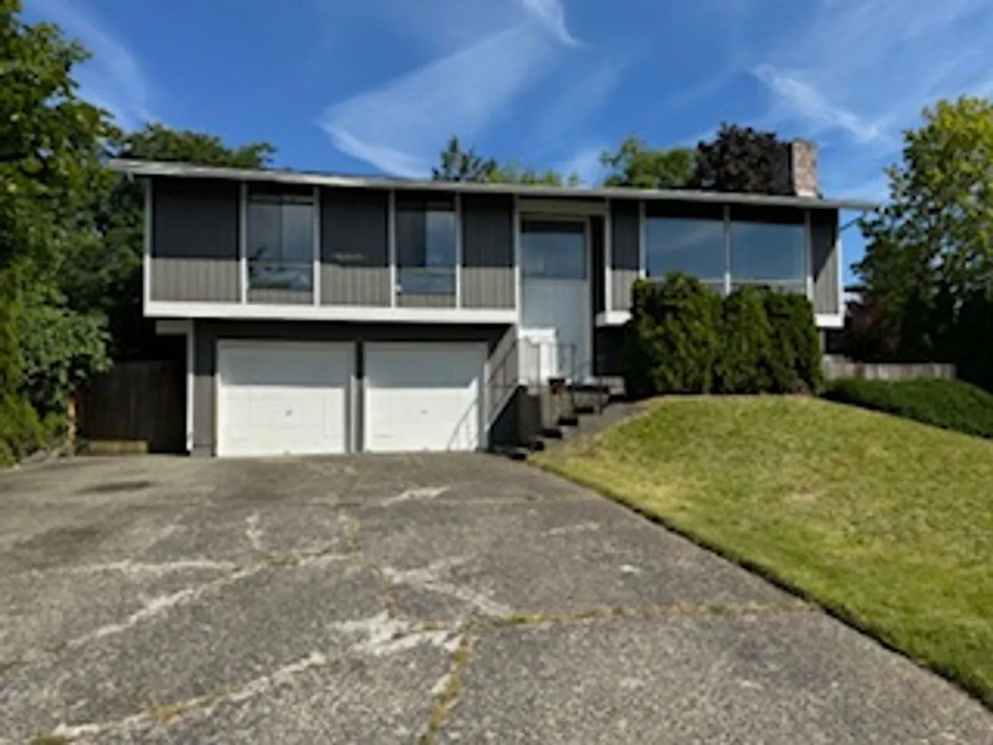 Charming 3-Bedroom Renton Home with Private Fenced Yard, Deck & 2-Car Garage! — Photo 1
