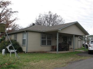 236 Cogdell St, Granbury, TX 76048