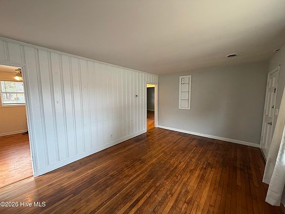 4th image of 311 W Fremont Street
