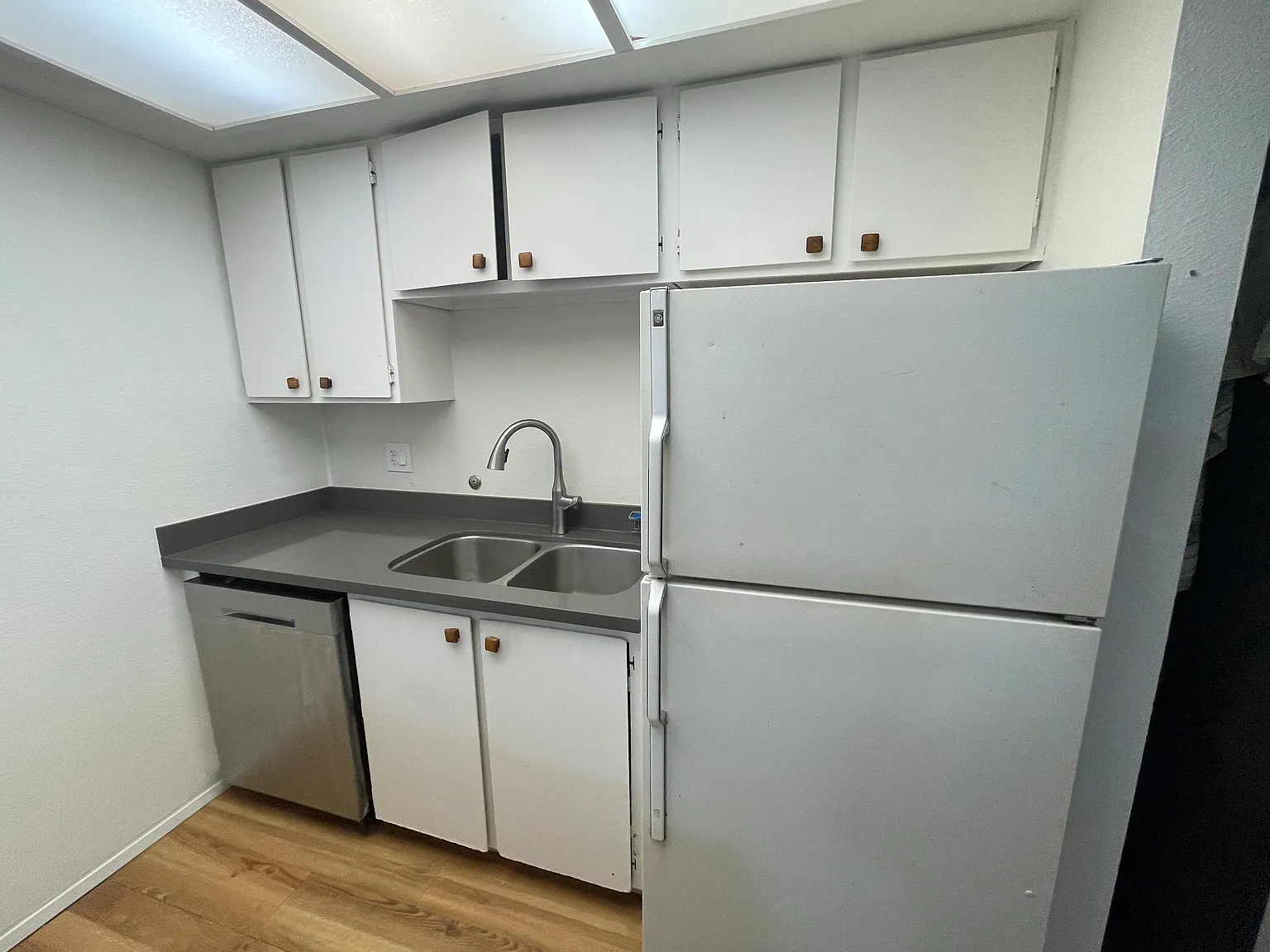 1 bed, 650 sqft, $1,500 — Photo 3