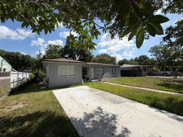 1135 NW 127th St, North Miami, FL 33168