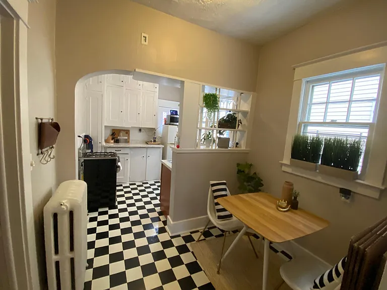 149 College St #1 — Photo 6