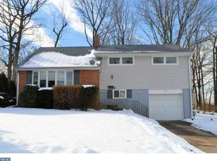 22 Forest Ave, Willow Grove, PA 19090