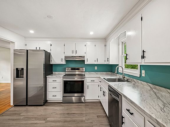 2nd image of 40 Scout Ln
