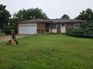 325 Kunkle Dr, Ellsworth, KS 67439