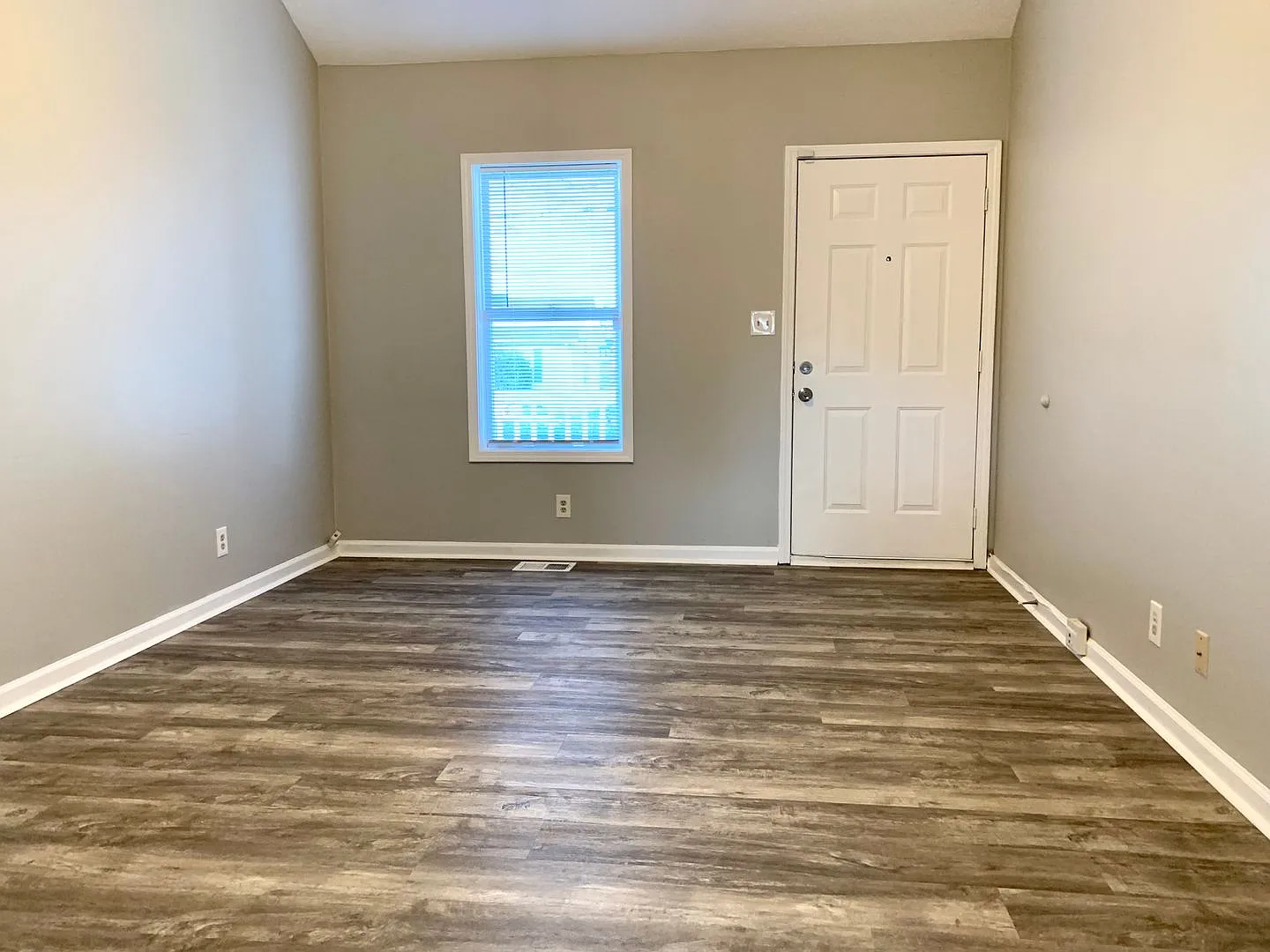 1936 Timberline Cir — Photo 4