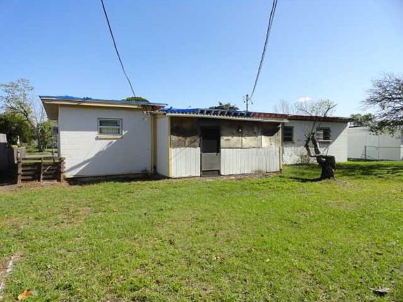 3rd image of 7008 Lakner Way