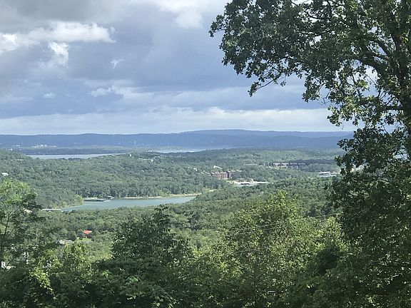 Table Rock sun room view