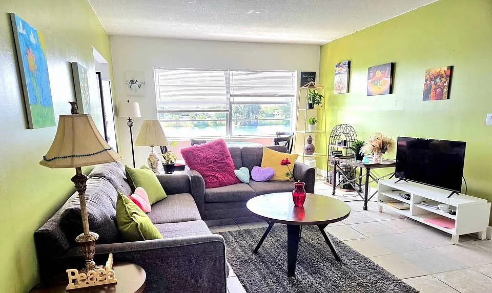 1060 Crystal Lake Drive, Unit 2 — Photo 3