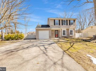 156 Saint Moritz Dr, Sicklerville, NJ