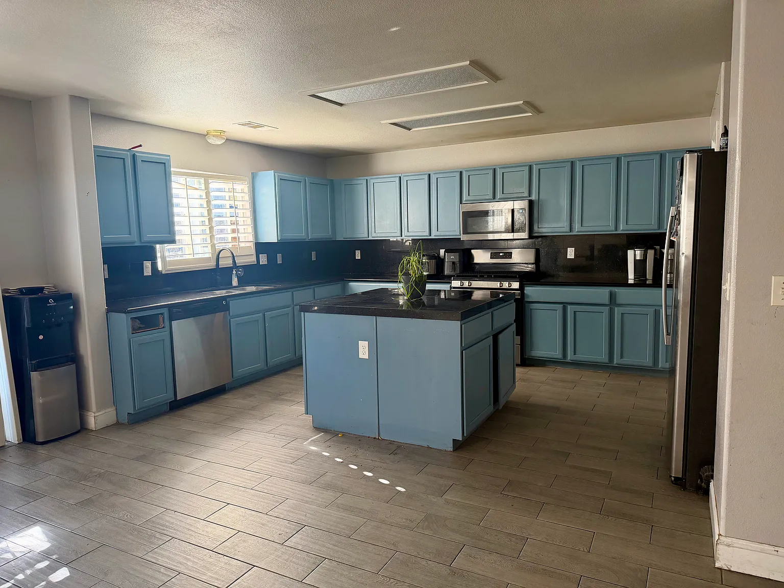 3236 N Mendonca St — Photo 4