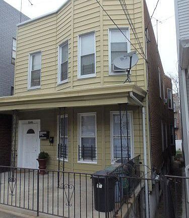 5th image of 1646 Taylor Ave