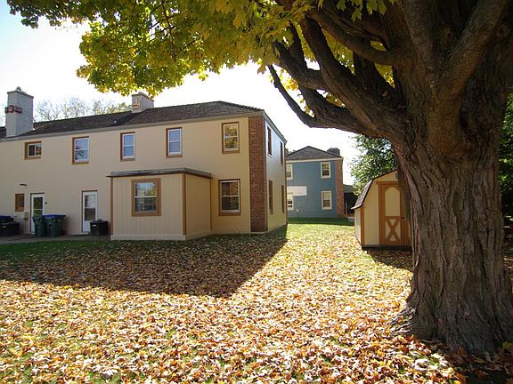 4th image of 5579-80-81 Azalea COURT